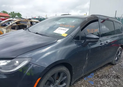 2020 Chrysler Pacifica Limited from USA, damaged, VIN 2C4RC1GG1LR195995